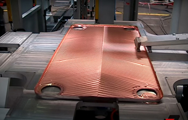 Räfflade plattor i värmeväxlare – varför och hur fungerar det?